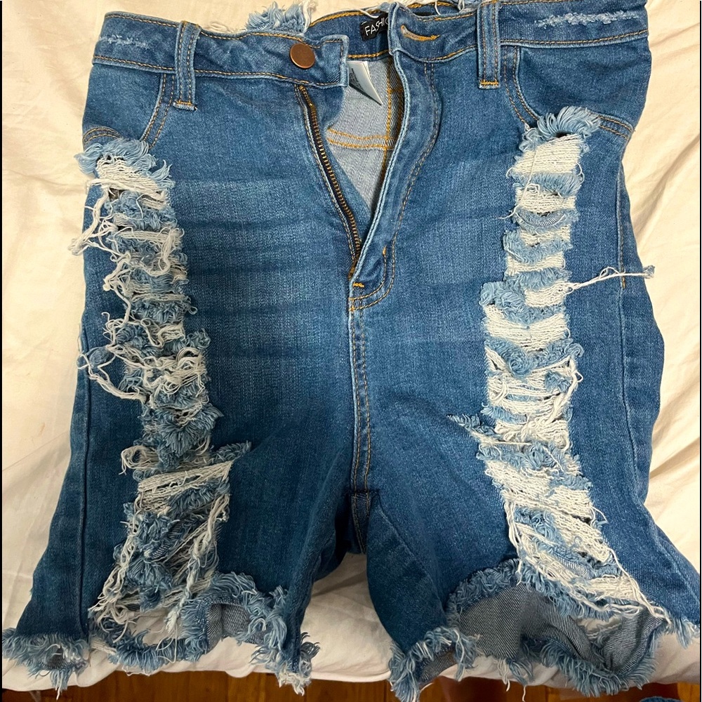 Fashion nova denim shorts